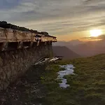Apartmán Mit Wundervollen Bergblick & E-auto Ladestation