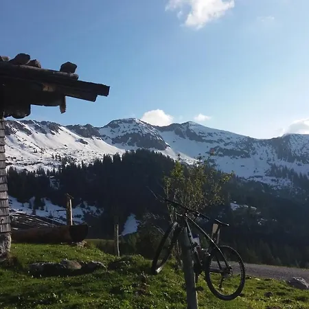 Mit Wundervollen Bergblick アパート *